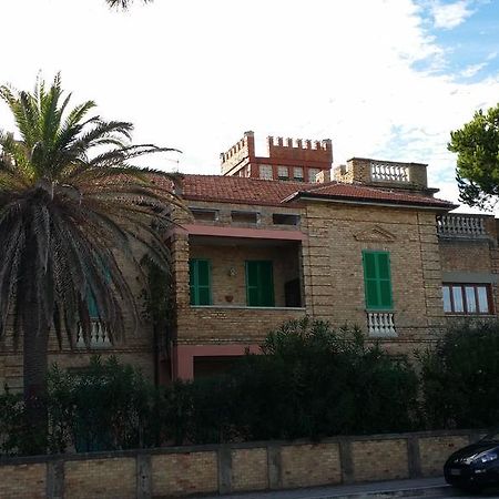 Appartamento Esmeralda Tortoreto ภายนอก รูปภาพ